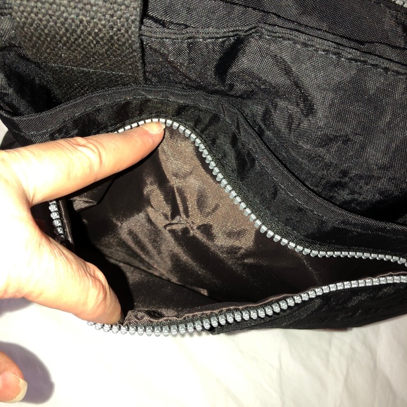 NWOT ZYSUN Nylon Crossbody Zip Closure Lightweight Waterproof Black Tote Handbag - Picture 8 of 15